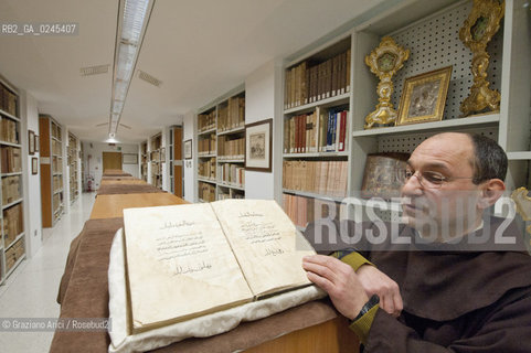 Venice 4/03/12 - S.Francesco della Vigna Monastery Library: The first handprint Koran by the venitian publisher Paganino and Alessandro Paganini (1537/1538) with the Library Director Rino Sgarbossa biblioteca convento stampa corano  ©Graziano Arici/Rosebud2