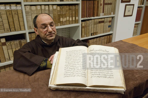 Venice 4/03/12 - S.Francesco della Vigna Monastery Library: The first handprint Koran by the venitian publisher Paganino and Alessandro Paganini (1537/1538) with the Library Director Rino Sgarbossa biblioteca convento stampa corano  ©Graziano Arici/Rosebud2