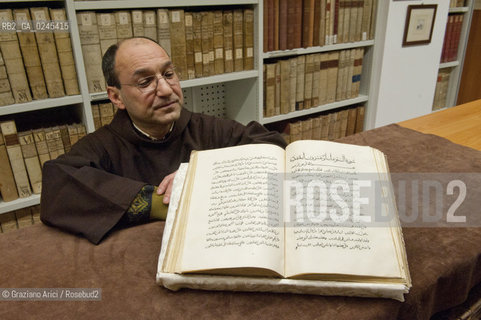 Venice 4/03/12 - S.Francesco della Vigna Monastery Library: The first handprint Koran by the venitian publisher Paganino and Alessandro Paganini (1537/1538) with the Library Director Rino Sgarbossa biblioteca convento stampa corano  ©Graziano Arici/Rosebud2