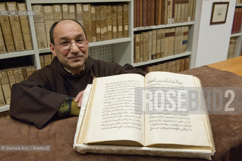 Venice 4/03/12 - S.Francesco della Vigna Monastery Library: The first handprint Koran by the venitian publisher Paganino and Alessandro Paganini (1537/1538) with the Library Director Rino Sgarbossa biblioteca convento stampa corano  ©Graziano Arici/Rosebud2