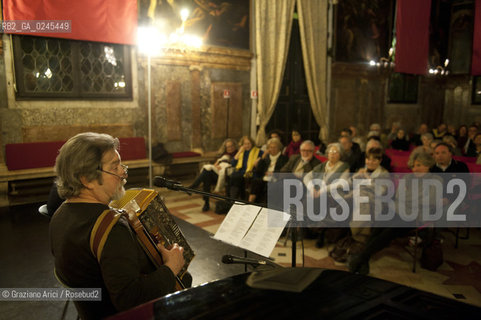 Venice 6/03/12 The Singer Gualtiero Bertelli in Ateneo Veneto musica cantante politica ©Graziano Arici/Rosebud2