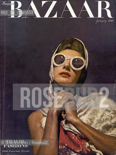 Venice 9/3/12 - Fortuny Palace Museum : Diana Vreeland after Diana Vreeland  Exposition: Harpers Bazaar january 1942  moda - archiviograziano arici