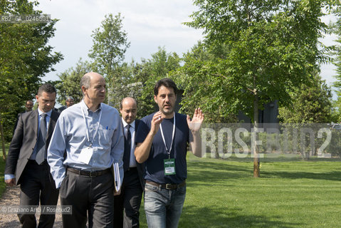 Rocade (TV) 26/5/12: Il Ministro Corrado Passera e Riccardo Donadon al Convegno Italia Startup presso il Centro per la ricerca e linnovazione tecnologica H-Farm - The Center for the research and the technologic innovation builded by Riccardo Donadon incubatore star up economia ©Graziano Arici/Rosebud2