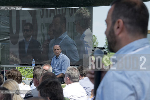 Rocade (TV) 26/5/12: Il Ministro Corrado Passera al Convegno Italia Startup presso il Centro per la ricerca e linnovazione tecnologica H-Farm - The Center for the research and the technologic innovation builded by Riccardo Donadon incubatore star up economia ©Graziano Arici/Rosebud2