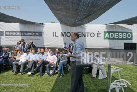 Rocade (TV) 26/5/12: Il Ministro Corrado Passera al Convegno Italia Startup presso il Centro per la ricerca e linnovazione tecnologica H-Farm - The Center for the research and the technologic innovation builded by Riccardo Donadon incubatore star up economia ©Graziano Arici/Rosebud2