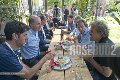 Rocade (TV) 26/5/12: Il Ministro Corrado Passera, Riccardo Donadon, Renzo Rosso e Luigino Rossi al Convegno Italia Startup presso il Centro per la ricerca e linnovazione tecnologica H-Farm - The Center for the research and the technologic innovation builded by Riccardo Donadon incubatore star up economia ©Graziano Arici/Rosebud2
