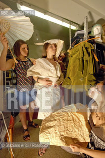 Venice 19/06/12 - Gli allievi di Scenografia della Accademia di Belle Arti di Venezia preparano in sartoria i costumi per lOpera Loccasione fa luomo ladro di  Gioacchino Rossini in programmazione il 12 ottobre 2012 al Gran Teatro La Fenice  ©Graziano Arici/Rosebud2