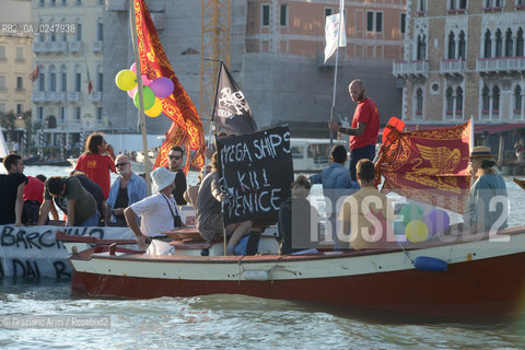 Venice 16/09/12 - A strong demonstration against big cruise ships revealing multiple unsustainable behaviours towards the city of Venice. A growing number of citizens associated in a group called NoGrandiNavi (NoBigShips) and are fighting for a greener and more human Venice. Nave ©Graziano Arici/Rosebud2