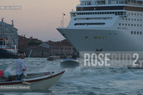 Venice 16/09/12 - A strong demonstration against big cruise ships revealing multiple unsustainable behaviours towards the city of Venice. A growing number of citizens associated in a group called NoGrandiNavi (NoBigShips) and are fighting for a greener and more human Venice. Nave ©Graziano Arici/Rosebud2
