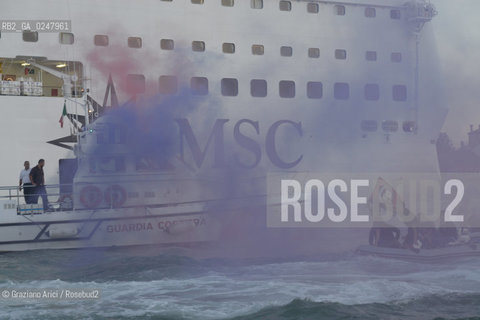 Venice 16/09/12 - A strong demonstration against big cruise ships revealing multiple unsustainable behaviours towards the city of Venice. A growing number of citizens associated in a group called NoGrandiNavi (NoBigShips) and are fighting for a greener and more human Venice. Nave ©Graziano Arici/Rosebud2