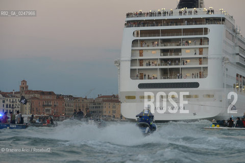 Venice 16/09/12 - A strong demonstration against big cruise ships revealing multiple unsustainable behaviours towards the city of Venice. A growing number of citizens associated in a group called NoGrandiNavi (NoBigShips) and are fighting for a greener and more human Venice. Nave ©Graziano Arici/Rosebud2