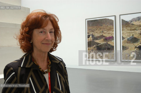 VENEZIA8/06/05 - 51 ESPOSIZIONE INTERNAZIONALE DARTE -UNA DELLE DUE CURATRICI DELLA BIENNALE MARIA DE CORRAL ©Graziano Arici/Rosebud2