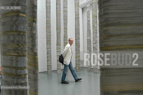 VENEZIA8/06/05 - 51 ESPOSIZIONE INTERNAZIONALE DARTE -  LA SALA  DI JOSè DAMASCENO  ©Graziano Arici/Rosebud2