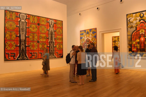 VENEZIA8/06/05 - 51 ESPOSIZIONE INTERNAZIONALE DARTE -  PADIGLIONE DELLA GRAN BRETAGNA: OPERE DEGLI ARTISTI GILBERT AND GEORGE ©Graziano Arici/Rosebud2