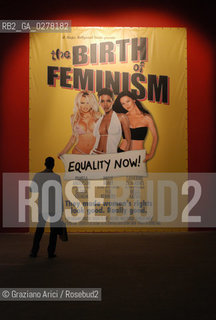 VENEZIA 8/06/05 - 51 ESPOSIZIONE INTERNAZIONALE DARTE - LARSENALE: THE INSTALLATION OF THE GROUP GUERILLA GIRLS © GRAZIANO ARICI BIENNALE ©Graziano Arici/Rosebud2