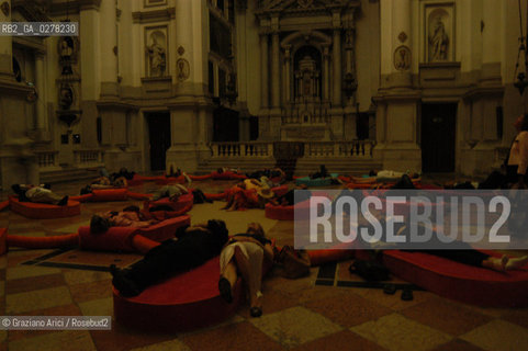 VENEZIA8/06/05 - 51 ESPOSIZIONE INTERNAZIONALE DARTE -CHIESA DI S.STAE - S.STAE  CHURCH - THE INSTALLATION OF THE ARTIST PIPILOTTI RIST © GRAZIANO ARICI BIENNALE ©Graziano Arici/Rosebud2