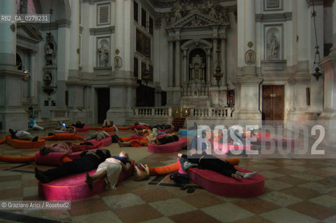 VENEZIA8/06/05 - 51 ESPOSIZIONE INTERNAZIONALE DARTE -CHIESA DI S.STAE - S.STAE  CHURCH - THE INSTALLATION OF THE ARTIST PIPILOTTI RIST © GRAZIANO ARICI BIENNALE ©Graziano Arici/Rosebud2