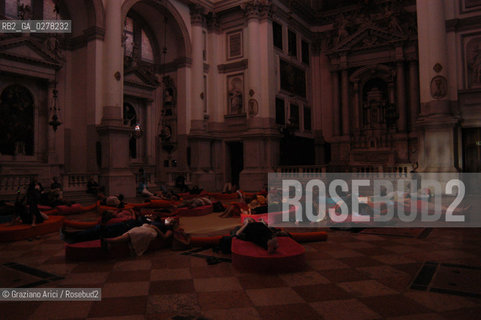 VENEZIA8/06/05 - 51 ESPOSIZIONE INTERNAZIONALE DARTE -CHIESA DI S.STAE - S.STAE  CHURCH - THE INSTALLATION OF THE ARTIST PIPILOTTI RIST © GRAZIANO ARICI BIENNALE ©Graziano Arici/Rosebud2