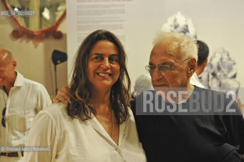 Venice 25/08/2010 - The architect Frank O.Gehry with his Project for the Luma Foundation in Parc des Ateliers in Arles and Maia Hoffmann Luma Foundation President  Architettura architetti ©Graziano Arici/Rosebud2