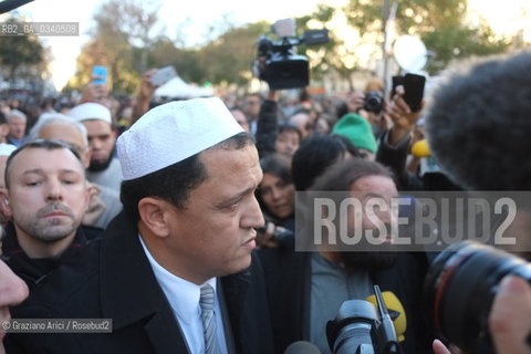 Paris 11-13-15 : The Imam of Paris and Marek Halter in front of Bataclan Theatre were was made the slaughter by the terroris ©Graziano Arici/Rosebud2