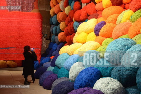 57th International Art Exhibition Arsenale artist Sheila Hicks arte artista ©Graziano Arici/Rosebud2