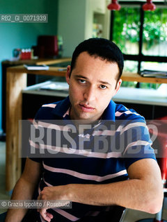 Ron Leshem, Israeli writer, tv journalist, in his house in Tel Aviv ©Grazia Ippolito/Rosebud2