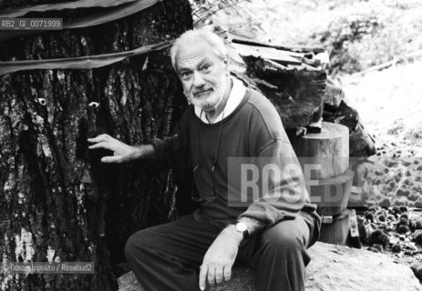 Italian writer Tiziano Terzani in his country house in Orsigna ©Grazia Ippolito/Rosebud2