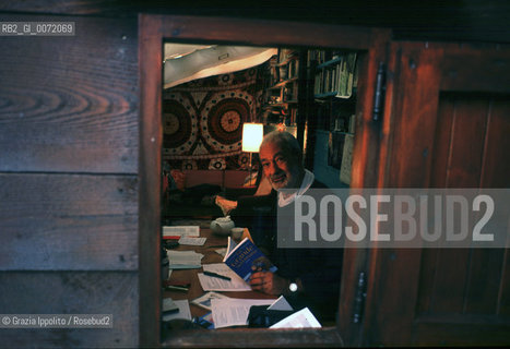 writer Tiziano Terzani in her country house in Orsigna ©Grazia Ippolito/Rosebud2