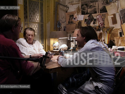 Louise Bourgeois during Salon the meeting for artists on sunday in her house in New York, 23/09/2007,at her right, Robert Storr, art critic ©Grazia Ippolito/Rosebud2