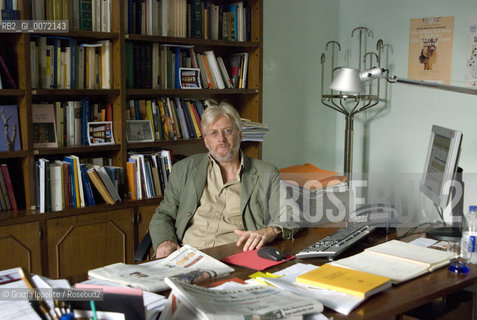 Italian literary critic Silvio Perrella, in his studio at Premio Napoli ©Grazia Ippolito/Rosebud2