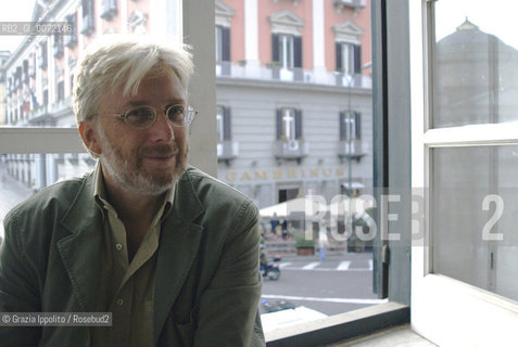 Italian literary critic Silvio Perrella, director of Premio Napoli, in his studio in Piazza Plebiscito, Naples ©Grazia Ippolito/Rosebud2