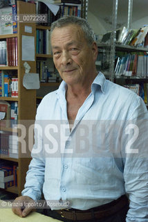 Publisher Tullio Pironti in his bookstore in Naples, 10-2008 ©Grazia Ippolito/Rosebud2