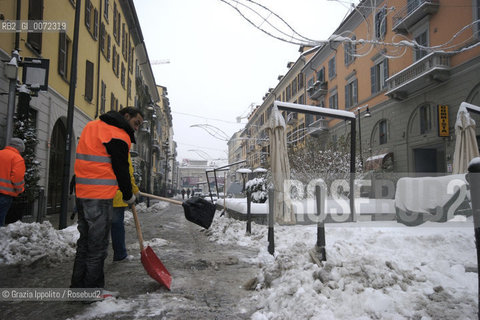 Milan,corso Como, after snow fall of 21/12/2009  Grazia Ippolito / Blackarchives ©Grazia Ippolito/Rosebud2