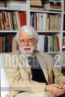 Italian poet, translater and writer Giovanni Raboni, in his house in Milan ©Grazia Ippolito/Rosebud2