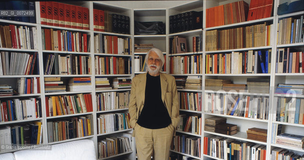 Italian poet, translater and writer Giovanni Raboni, in his house in Milan ©Grazia Ippolito/Rosebud2