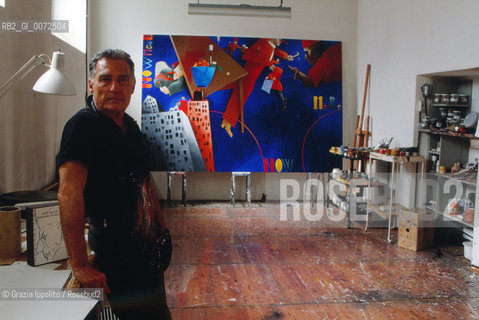 Painter and writer Emilio Tadini, in his studio in Milan ©Grazia Ippolito/Rosebud2