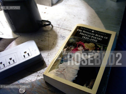 The living room of artist american french born Louise Bourgeois,desk with book of poetry, New York, 23/09/2007 ©Grazia Ippolito/Rosebud2