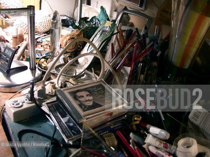 The living room of artist american french born Louise, desk, on sunday she receives artists, at Salon, New York, 23/09/2007 ©Grazia Ippolito/Rosebud2