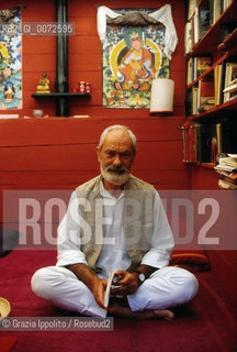 Tiziano Terzani, italian journalist and writer in his gompa a hut in Orsigna- Tuscany ©Grazia Ippolito/Rosebud2