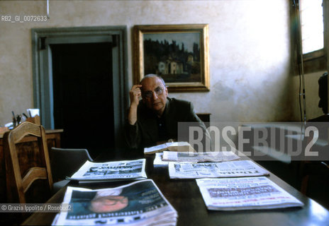 Italian writer and literary critic, Enzo Siciliano at Gabinetto Vieussieux, Florence ©Grazia Ippolito/Rosebud2