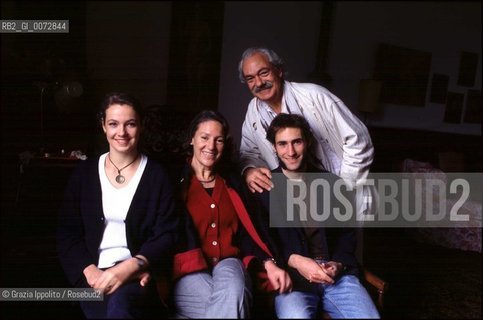 Italian, writer and journalist Tiziano Terzani with his wife Angela and daughter Saskia and son Folco, in his house in Florence, Tuscany, Italy ©Grazia Ippolito/Rosebud2