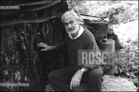 Writer and Journalist Tiziano Terzani in his mansion in Orsigna, Tuscany, Italy ©Grazia Ippolito/Rosebud2