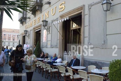 Historical caffè Gambrinus in Plebiscitos square, Naples ©Grazia Ippolito/Rosebud2