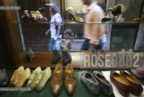 Segalins shop in campo S.Luca ©Grazia Ippolito/Rosebud2