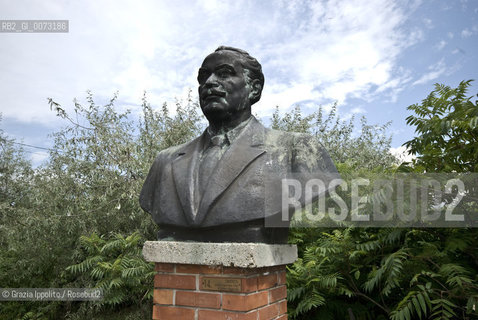 Memento Park was created after soviet occupation in Hungary lasted from 1945 to 1991. A huge number of statues and symbols of Nomenklatura were collected in a park near Budapest. ©Grazia Ippolito/Rosebud2