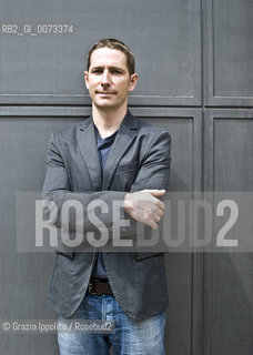 Richard Harvell, fiction writer, american born who lives in Switzerland near Basel, poses in Milan ©Grazia Ippolito/Rosebud2