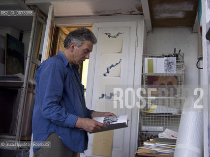 English painter paul Goodwin in House of Artists,corso Garibaldi,89a, Brera ,Milan ©Grazia Ippolito/Rosebud2