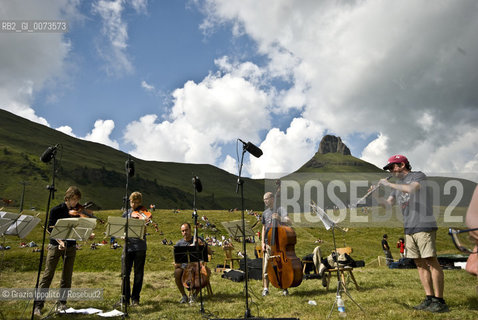 Berliner Philharmoniker Soloistes at Suoni delle Dolomiti in Trentino Alto Adige, during an open air concert at Altopiano del Ciampac, over Alba di Canazei. ©Grazia Ippolito/Rosebud2