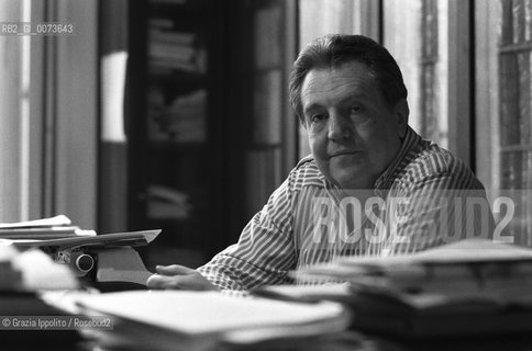 3 Aprile 1991: Italian writer and literary critic Giuseppe Pontiggia ©Grazia Ippolito/Rosebud2