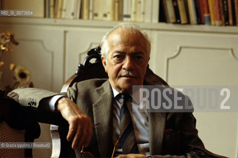 4 February 1989, Milan: Italian journalist, literary critic and writer Domenico Porzio in his house ©Grazia Ippolito/Rosebud2